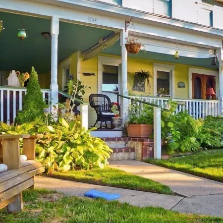 The Stirling House Waterfront Inn Greenport