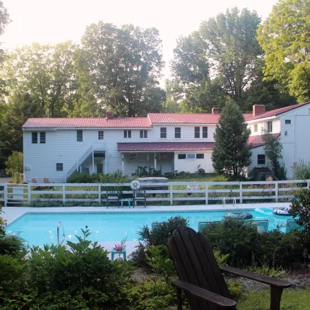 The Buttonwood Inn on Mt. Surprise