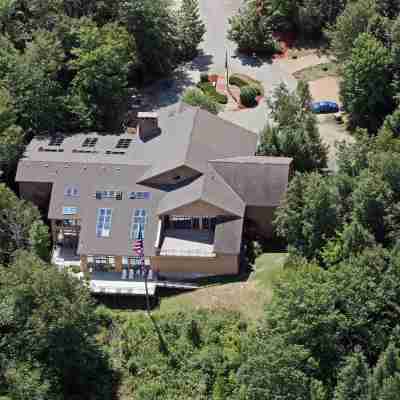 The Summit Resort Hotel Exterior