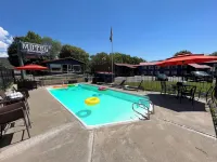 The Junction Hotel and Hostel - Pools