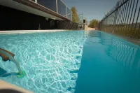 Wellness Suite Na' Canuna' - Pool