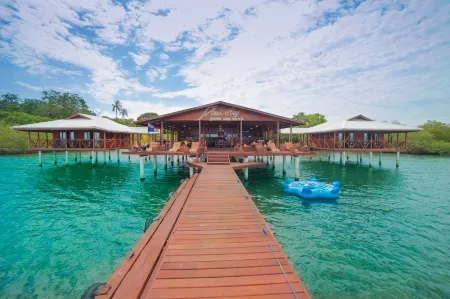 Aqui Hoy cabañas Отели в г. Бастименто