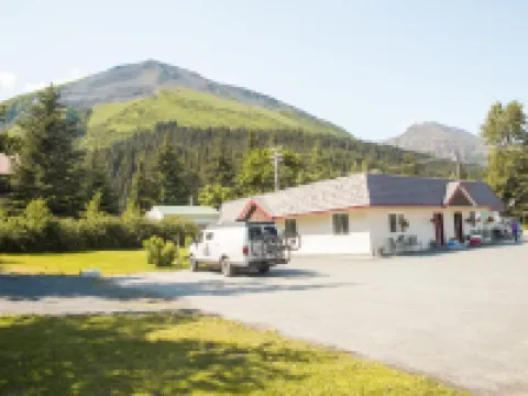 Trailhead Lodging Hotels in Seward