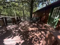 Lake Side Three Bedroom, Two Bath House on Lake Ouachita with Private Hot Tub. by RedAwning Hotels in Mount Ida