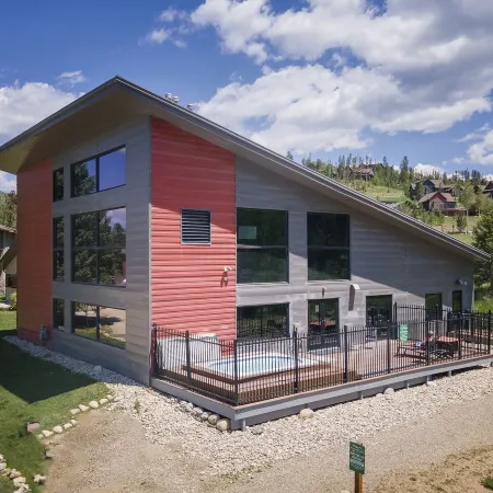 Hi Country Haus - 10-18... 2 Bedroom Condo by RedAwning