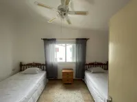 Waterfront Villa -5 minute walk to the North Beach on the North Finger Hotels in Jennings