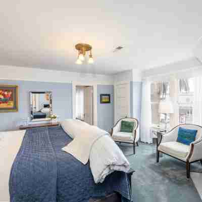 Nantucket Whale Inn, Half Moon Bay Rooms