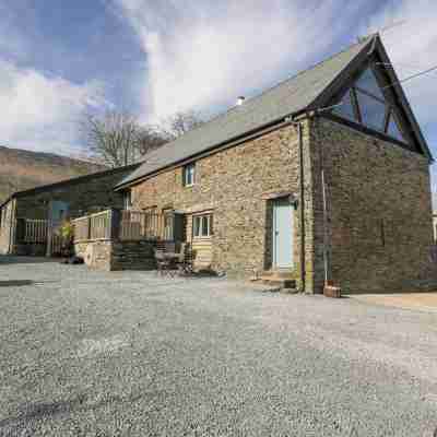 White Haywood Barn Hotel Exterior