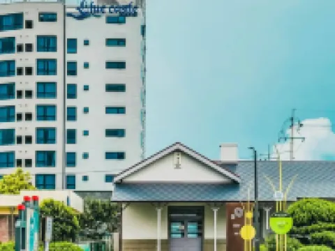 Songjeong Blue Castle Hotel Hotels near Songjeong Beach