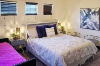 Stylish Lake Austin Retreat w/ EV Charger! Hotels in Barton Creek