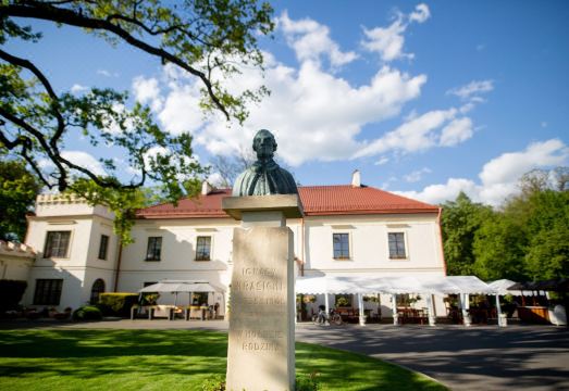 3. 자메크 두비에츠..