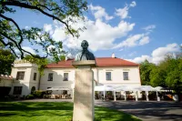 Zamek Dubiecko Hotel a Dubiecko