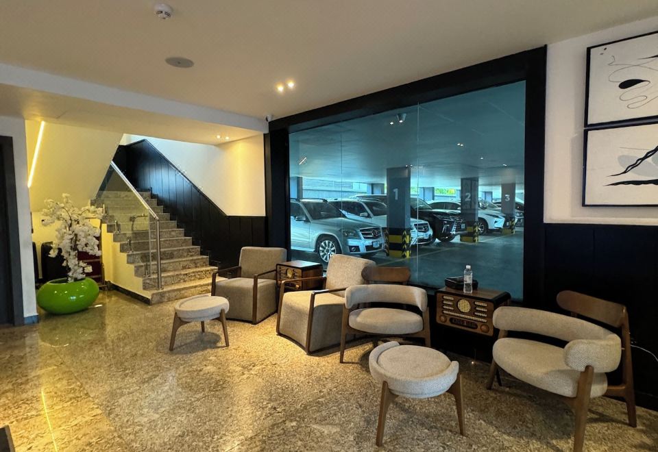 Blue Pearl Hotel and Apartments Over view