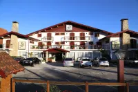 Hotel JB Các khách sạn gần Casa - Chalé Condomínio Estância das Águas Claras