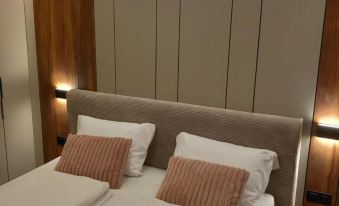Charming Room in Central Bad Salzuflen with Balcony