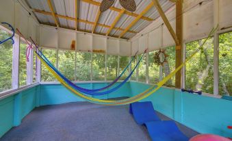 Charming Rusk Guest Cabin w/ Shared Yard