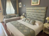 Les Augustines Hotels in Favieres
