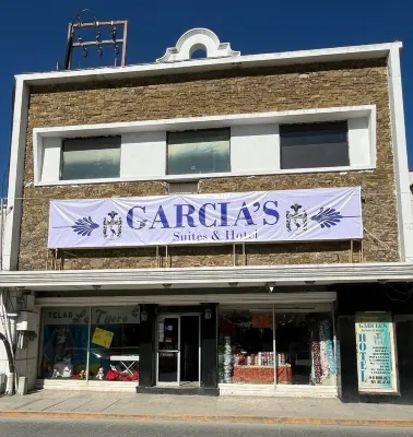 Hotel Garcias Suites โรงแรมใน