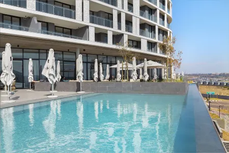 Ellipse Waterfall 3802 Отели в г. Мидранд