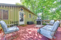 Waterfront Glen Lake Cabin w/ Boat Dock & Deck - Beach