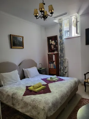 Room-Sintra Lousa Twin Guest Room with P Hotel di Sintra
