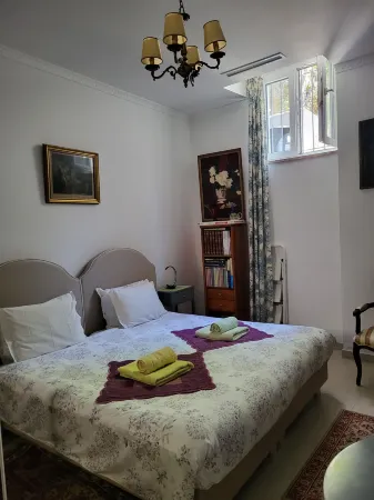 Room-Sintra Lousa Twin Guest Room with P