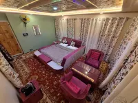 Oak Heaven Cottage Hotels in Baramulla