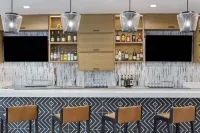 Hyatt Place Bakersfield - bar