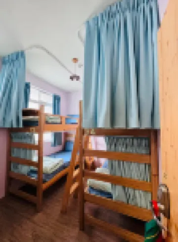 MatchBox Hostel