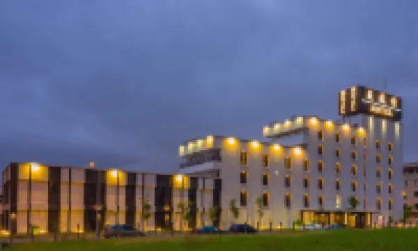 Wei Feng Qing MOTEL Hôtels à proximité de : Hongmaogang Bao'an Temple