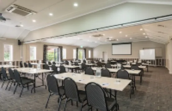 Suncourt Hotel & Conference Centre