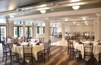 Niagara Crossing Hotel and Spa - breakfast