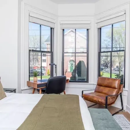 LUXE Sun Drenched 2 Bd, Steps to Brown and Wayland