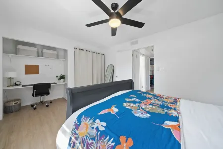 1st Floor Condo outdoor pool Отели рядом с достопримечательностью «Дарем Перформинг Артс Сентер»