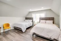 Silver Springs Home Walk to Downtown!
