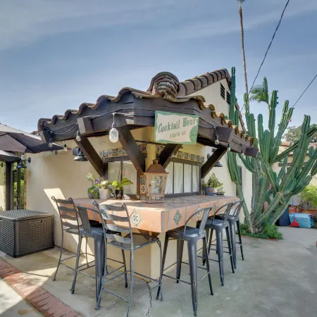 Upscale Whittier Hills Gem: 17 Mi to Disneyland!