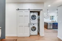 Stellar Craig Apartment - Walk to Restaurants! - Wifi