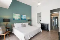 Resort-Style Living at Mariner's Club – Steps from Pools, Marina, & Ocean Views!