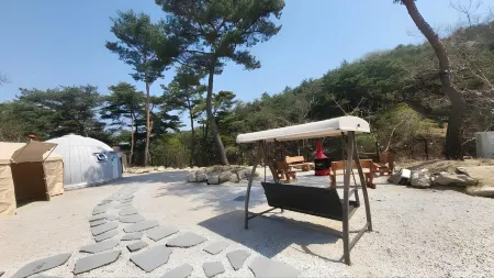 Cheolwon Forest Glamping Отели в г. Чхорвон