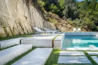 Semeli - Pool
