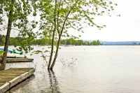 Mayfield Home w/ Private Dock on Lake Sacandaga! - 3-Sterne