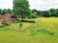Idyllic Countryside Cottage in Worcestershire Hotels in Pershore