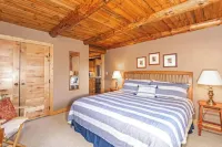 Make Good Choices! LAKE FRONT- 2 King beds and 2 baths - 4-Star