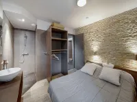 Charming Cottage with Hot Tub & Sauna, High Fens