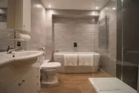 Dovestays Hotels in West Markham