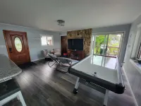 Newly renovated 3 bedroom lakefront home on all-sports Crooked Lake!