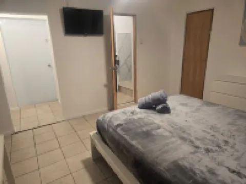 HighTide Guesthouse Apartment #7