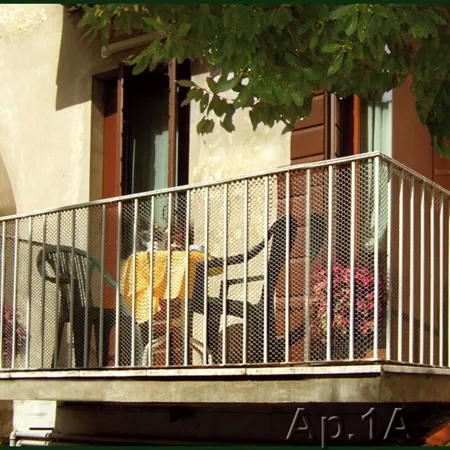 'Palazzo Rossi' Apartment 1A in the old town with balcony, FREE PARKING and WiFi