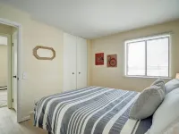 Beautifully remodeled 2 bed 104 Berkley Verona #6 Hotels in Verona