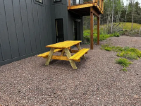 Forest Bathing. Lake Superior Views. Charming 1 bedroom apartment/suite.